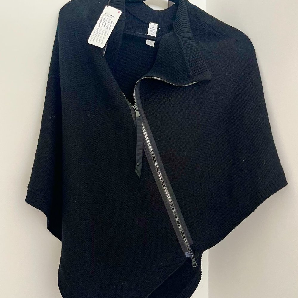 Lululemon (NEW) Zipper Poncho